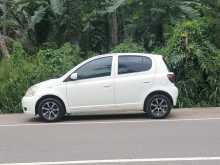 https://riyasewana.com/uploads/toyota-toyota-vitz-2001-42150212083.jpg