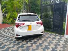 https://riyasewana.com/uploads/toyota-toyota-vitz-2017-119515612982.jpg