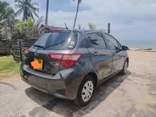 https://riyasewana.com/uploads/toyota-toyota-vitz-2017-121000312674.jpg