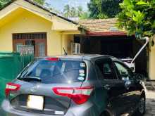 https://riyasewana.com/uploads/toyota-toyota-vitz-2017-1419462112144.jpg