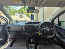 https://riyasewana.com/uploads/toyota-toyota-vitz-2017-2817434712213.jpg