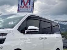 Toyota Voxy 2014 Van