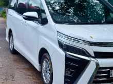 Toyota TOYOTA VOXY G GRADE 2014 Van