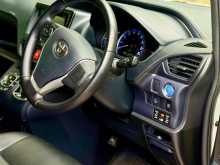 https://riyasewana.com/uploads/toyota-toyota-voxy-15901304483.jpg