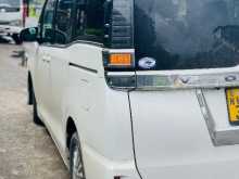 https://riyasewana.com/uploads/toyota-toyota-voxy-18918114573.jpg