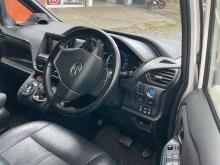 https://riyasewana.com/uploads/toyota-toyota-voxy-18918586664.jpg
