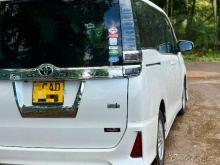 https://riyasewana.com/uploads/toyota-toyota-voxy-201119386384.jpg