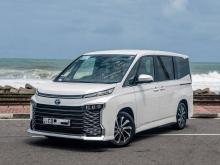 Toyota VOXY SZ HYBRID 2025 Van