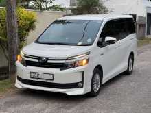 Toyota VOXY G GRADE 2014 Van