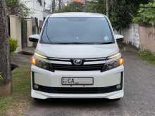 Toyota VOXY G GRADE 2014 Van