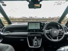 https://riyasewana.com/uploads/toyota-toyota-voxy-4536524443.jpg