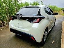 https://riyasewana.com/uploads/toyota-toyota-yaris-120042417305.jpg
