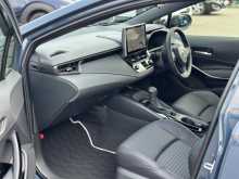 https://riyasewana.com/uploads/toyota-toyota-yaris-2025-511213012504.jpg