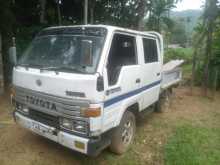 Toyota Dyna 1990 Crew Cab
