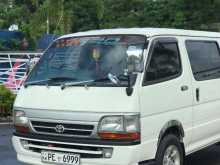 Toyota TRH 112 2003 Van