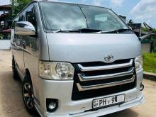 Toyota KDH TRH 200 2015 Van