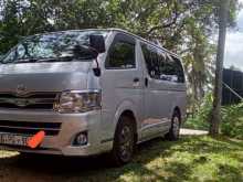 Toyota TRH 2012 Van