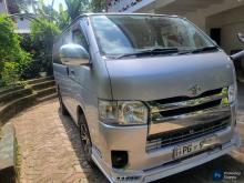 Toyota TRH 2012 Van