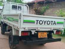 https://riyasewana.com/uploads/toyota-truck-31030544523.jpg