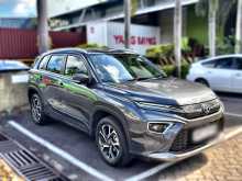 Toyota Urban Cruiser Hyryder V Hybrid 2025 SUV