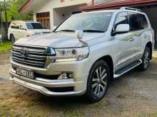 Toyota V8 2008 SUV