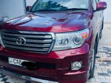 https://riyasewana.com/uploads/toyota-v8-2013-2410371412062.jpg