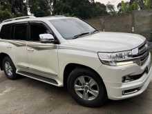 Toyota Land Cruiser Prado V8 2016 SUV