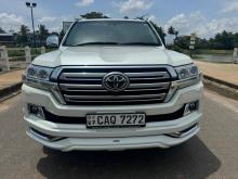 Toyota V8 2016 SUV
