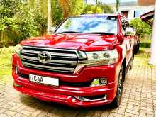 Toyota V8 2013 SUV
