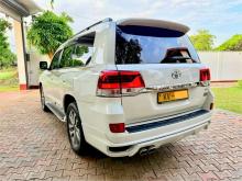 https://riyasewana.com/uploads/toyota-v8-land-21142476304.jpg