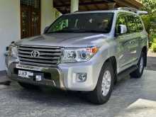 Toyota Land Cruiser Prado V8 2011 SUV
