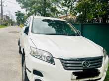 Toyota Vanguard 2010 SUV