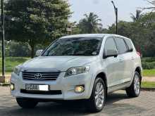 Toyota Vanguard 2013 SUV
