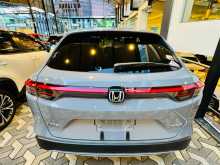 https://riyasewana.com/uploads/toyota-vezel-rv5-292431396.jpg