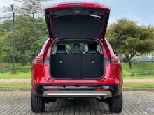https://riyasewana.com/uploads/toyota-vezel-z-4184809935.jpg