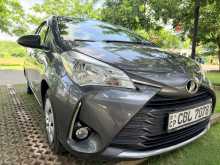 https://riyasewana.com/uploads/toyota-vitiz-2017-712053912082.jpg