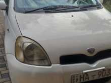 Toyota Vitz 2000 Car