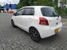 https://riyasewana.com/uploads/toyota-vits-20100725965.jpg