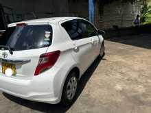 https://riyasewana.com/uploads/toyota-vits-2015-818155912812.jpg