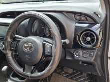 https://riyasewana.com/uploads/toyota-vitz-11213128514.jpg