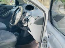 https://riyasewana.com/uploads/toyota-vitz-117150424302.jpg