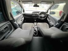 https://riyasewana.com/uploads/toyota-vitz-1214025924051.jpg