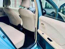 https://riyasewana.com/uploads/toyota-vitz-121538034273.jpg