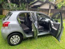 https://riyasewana.com/uploads/toyota-vitz-1300-4754556376.jpg