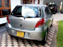 https://riyasewana.com/uploads/toyota-vitz-1300cc-121731324653.jpg