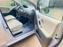 https://riyasewana.com/uploads/toyota-vitz-1300cc-2009-2811002712553.jpg