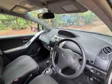 https://riyasewana.com/uploads/toyota-vitz-1300cc-2010-28554612354.jpg