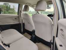 https://riyasewana.com/uploads/toyota-vitz-1300cc-7755544043.jpg