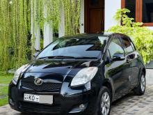 Toyota VITZ 2008 Car