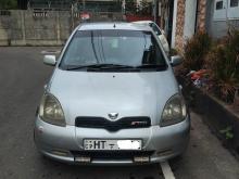 Toyota Vitz 2000 Car
